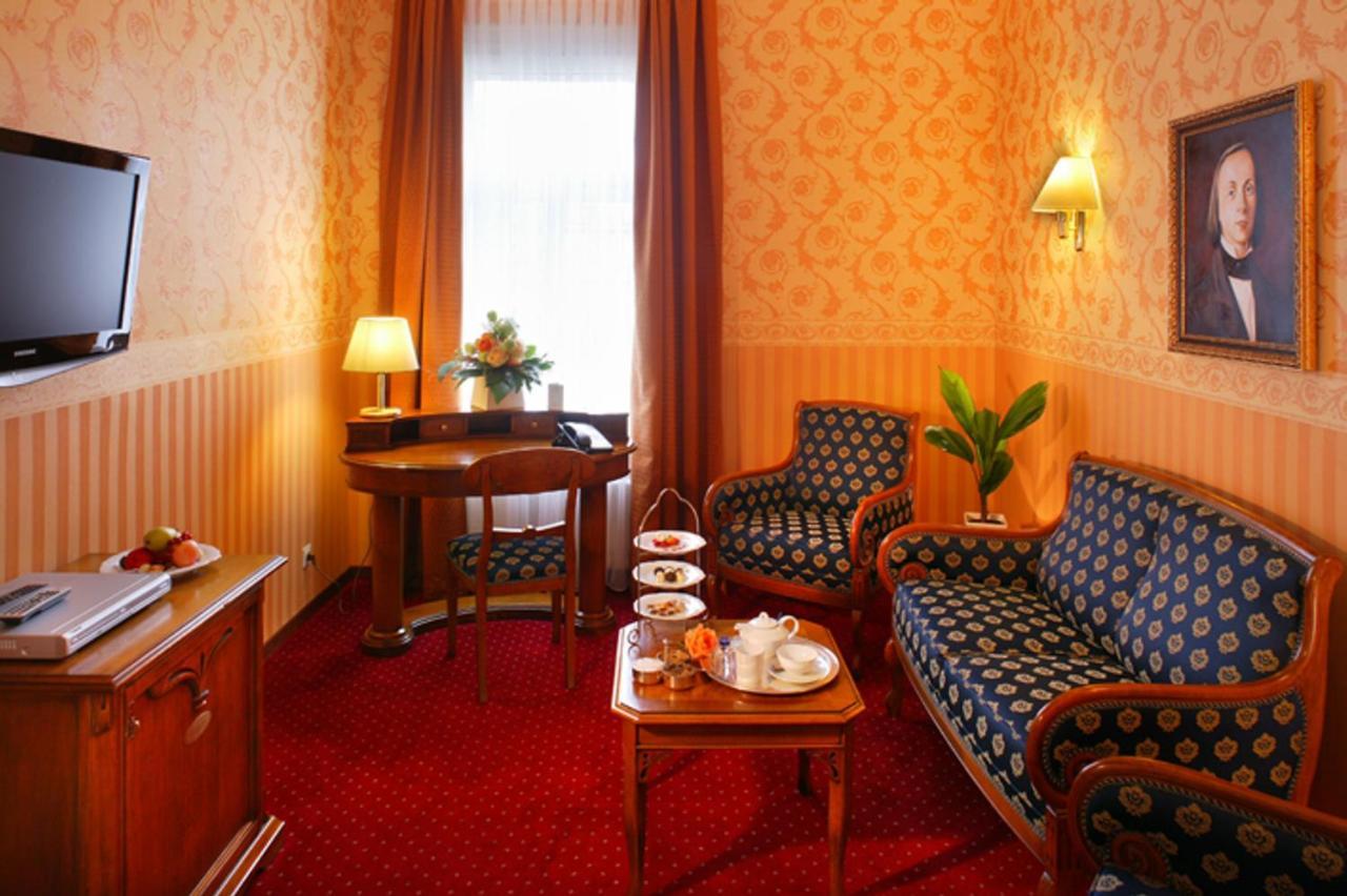 Hotel Saechsischer Hof Meiningen Buitenkant foto