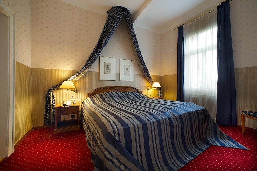 Hotel Saechsischer Hof Meiningen Buitenkant foto