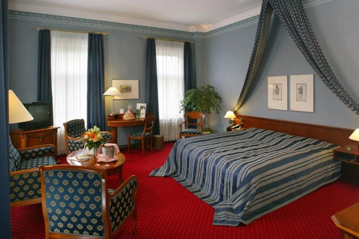 Hotel Saechsischer Hof Meiningen Buitenkant foto