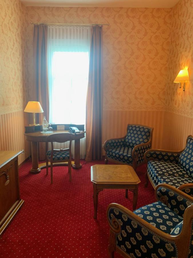 Hotel Saechsischer Hof Meiningen Buitenkant foto